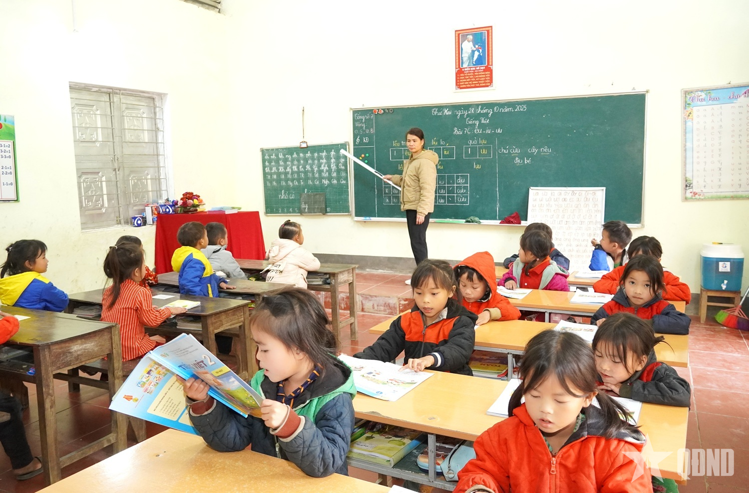 Linh hoạt để “gieo chữ” nơi miền biên viễn Sơn Vĩ

